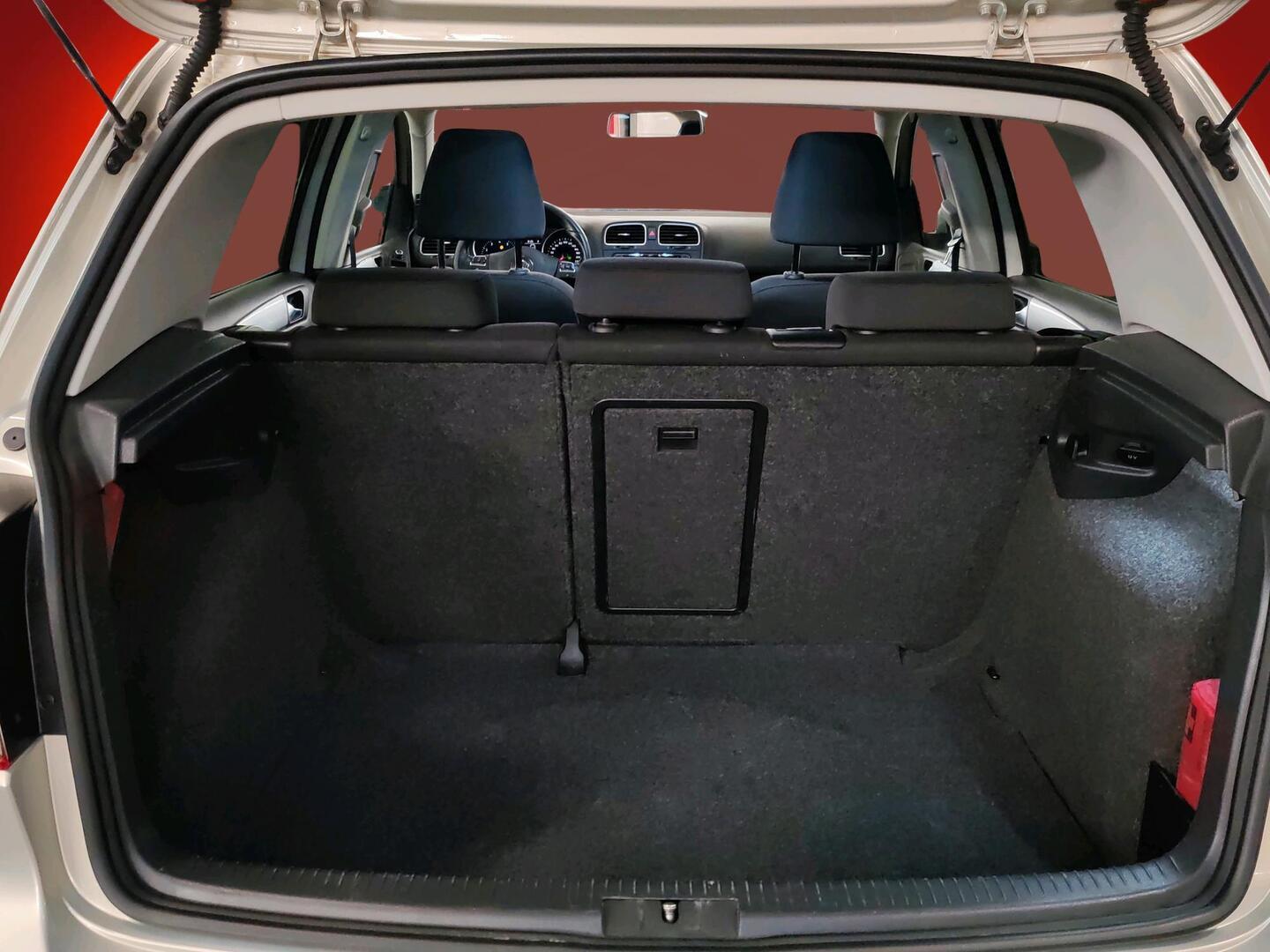 VOLKSWAGEN Golf 2011