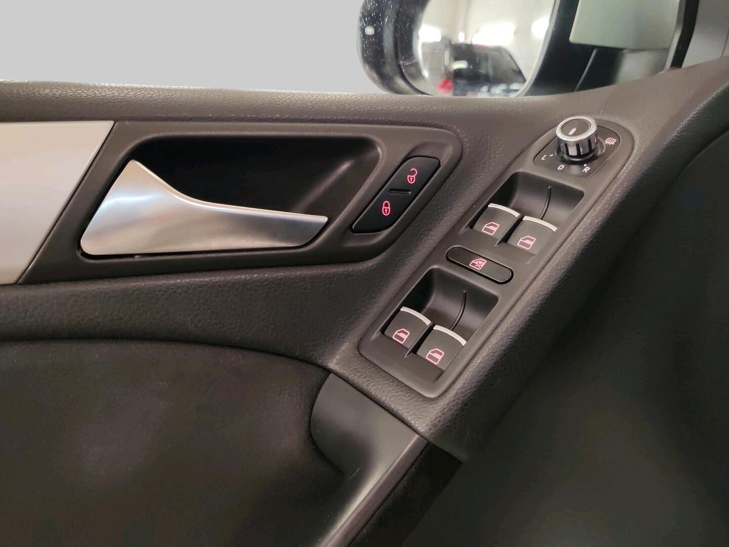 VOLKSWAGEN Golf 2011
