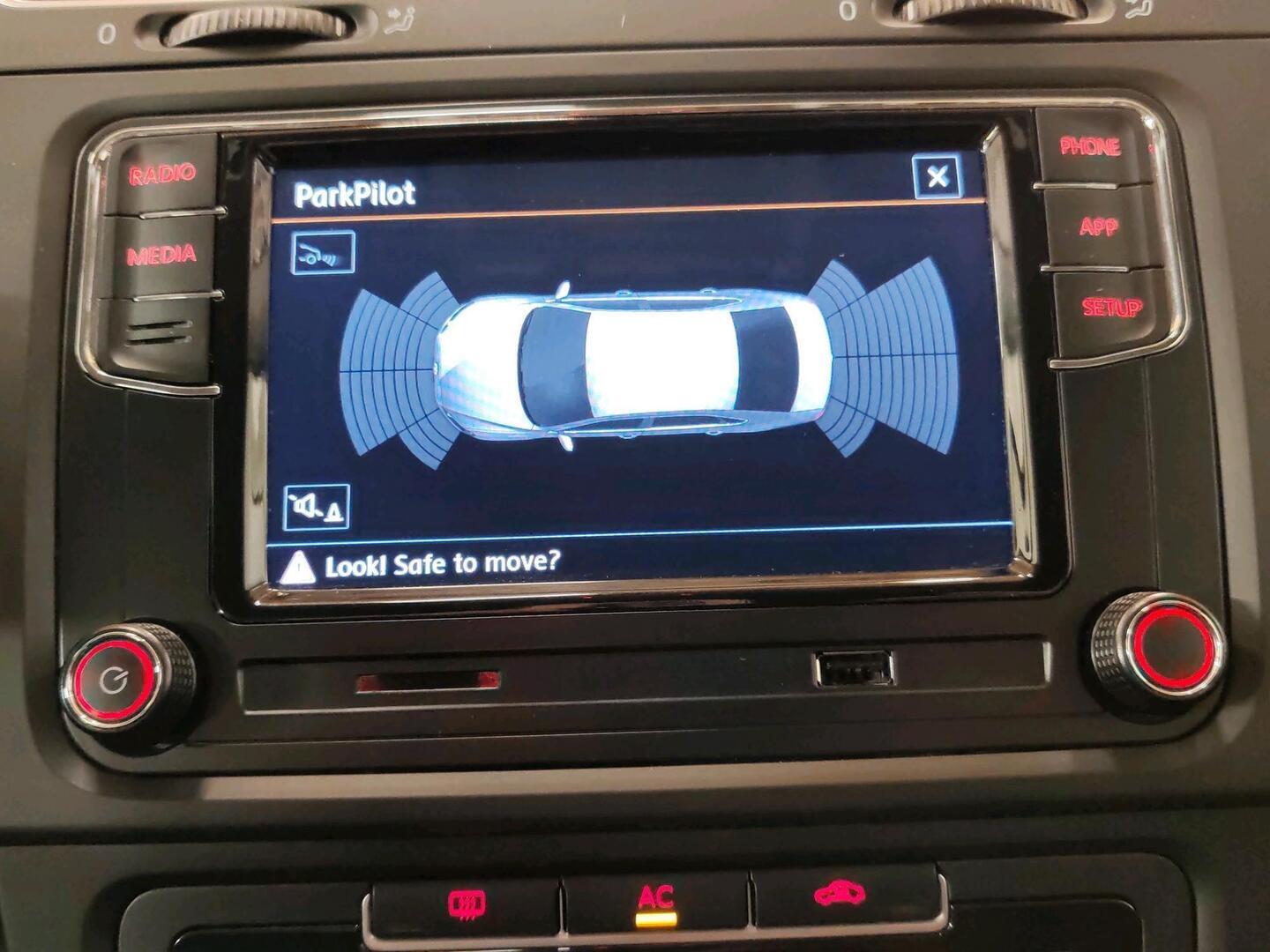 VOLKSWAGEN Golf 2011