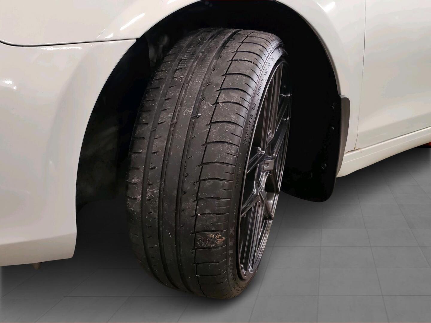 VOLKSWAGEN Golf 2011