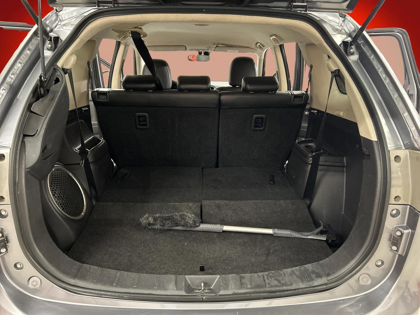 MITSUBISHI Outlander 2012