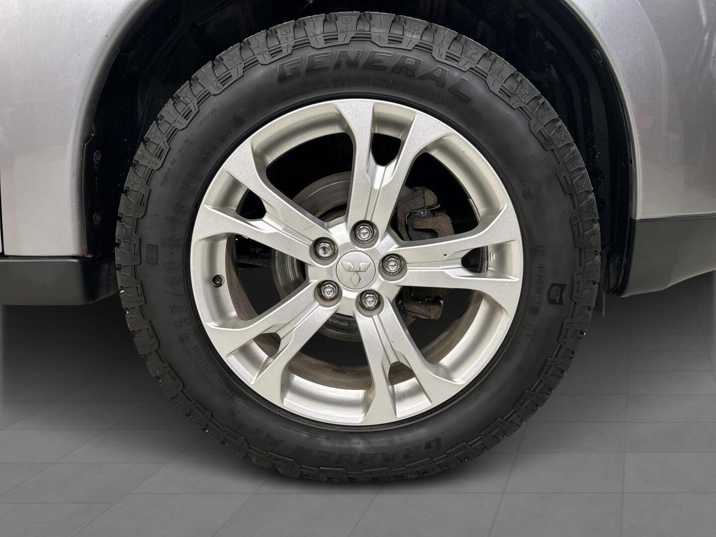 MITSUBISHI Outlander 2012