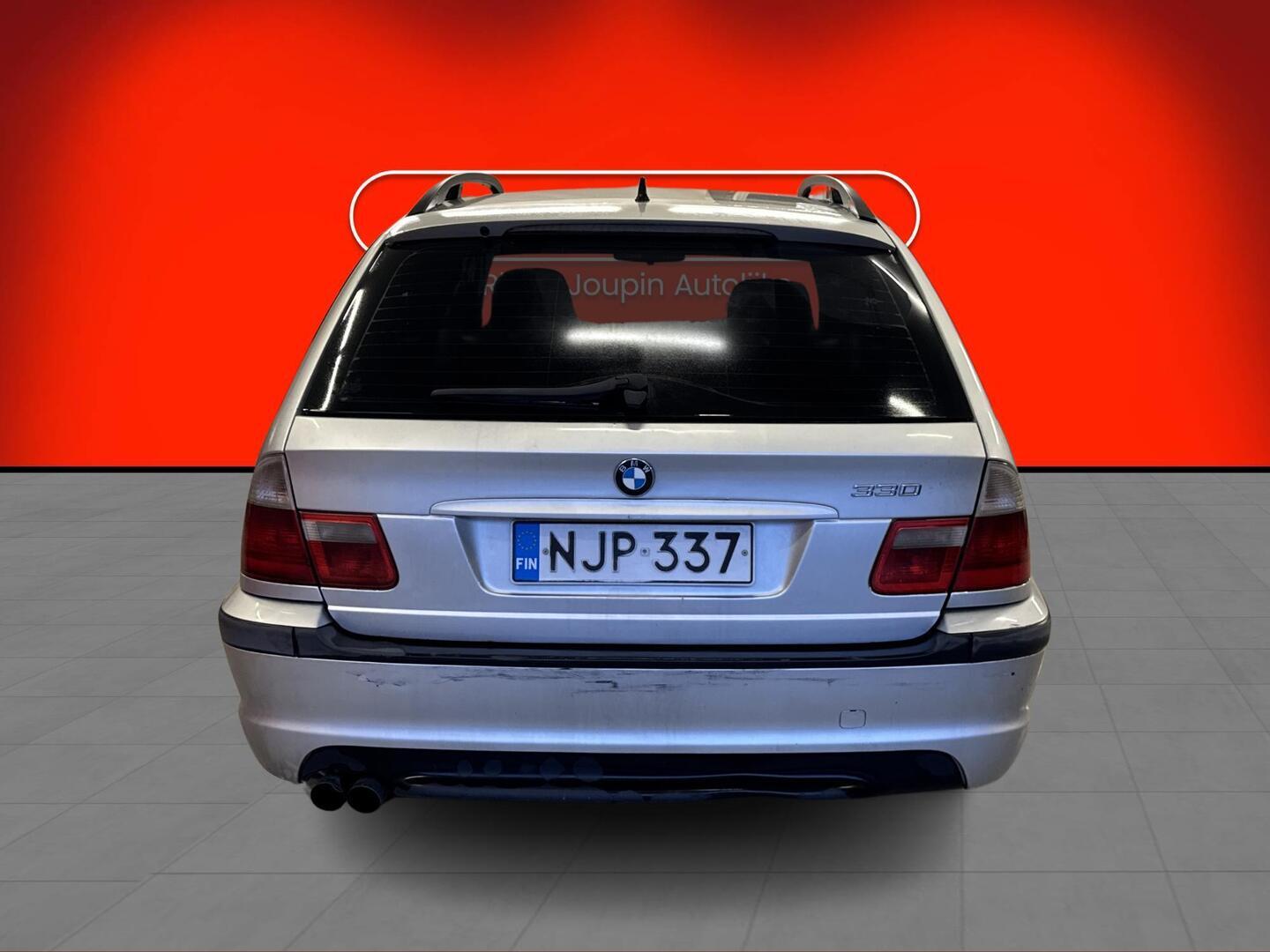 BMW 330 2004