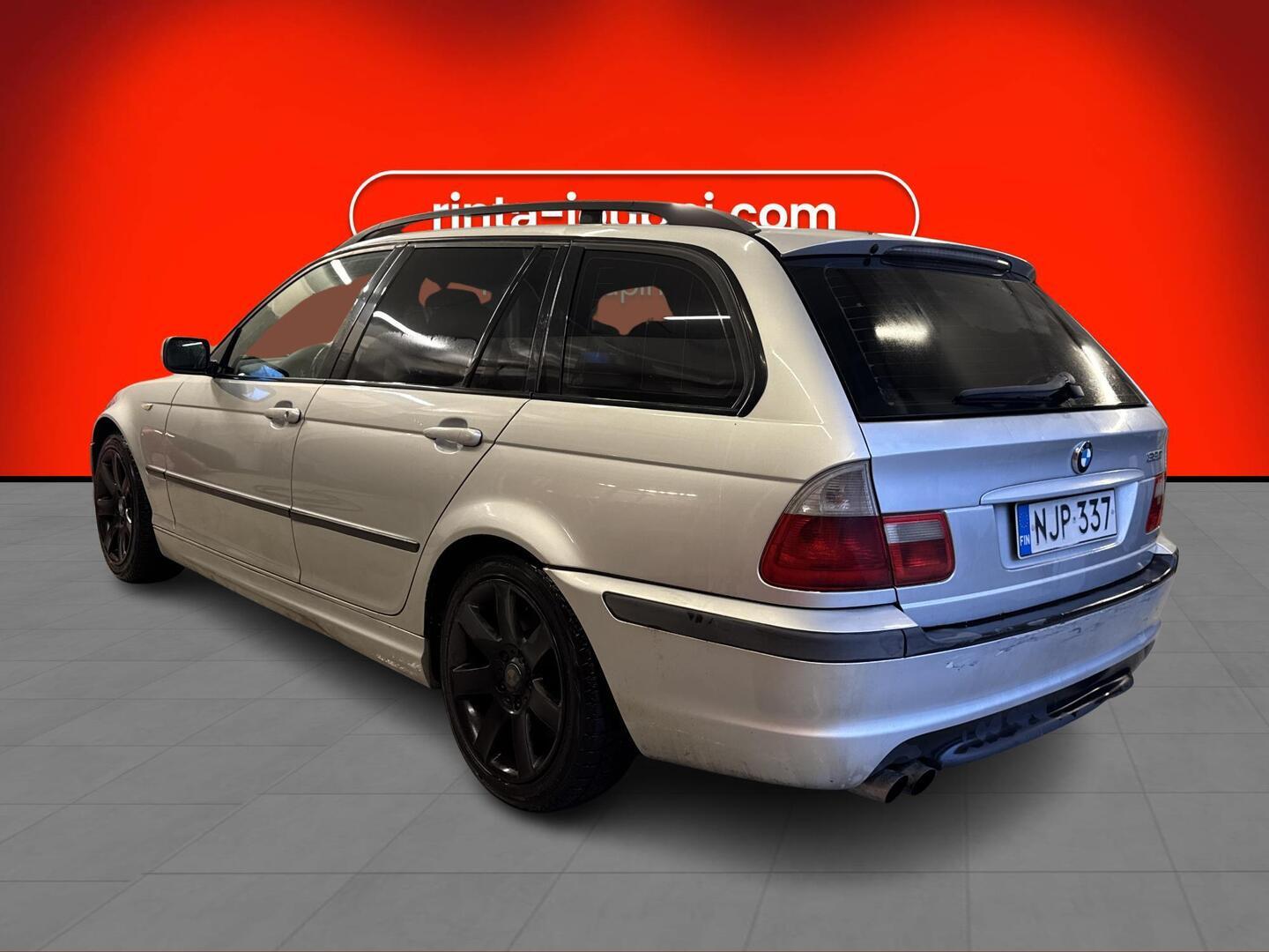 BMW 330 2004