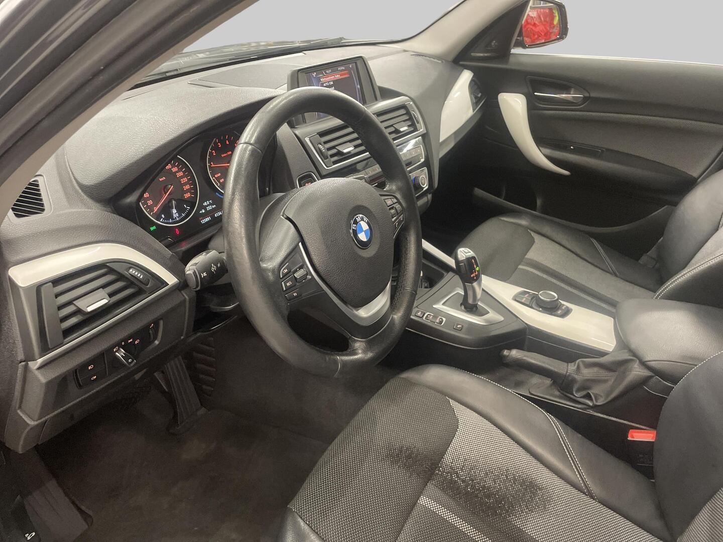 BMW 118 2015