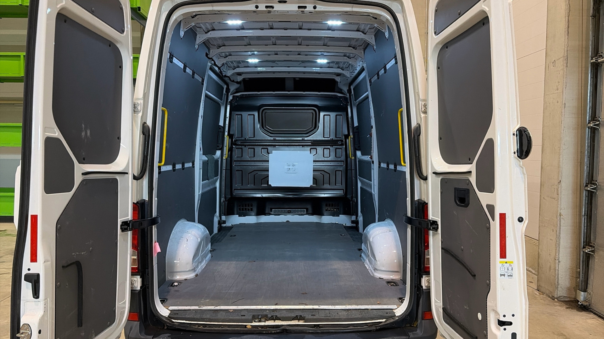 VOLKSWAGEN Crafter 2025