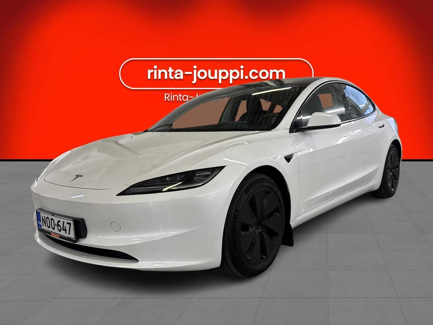 TESLA MODEL 3 2024