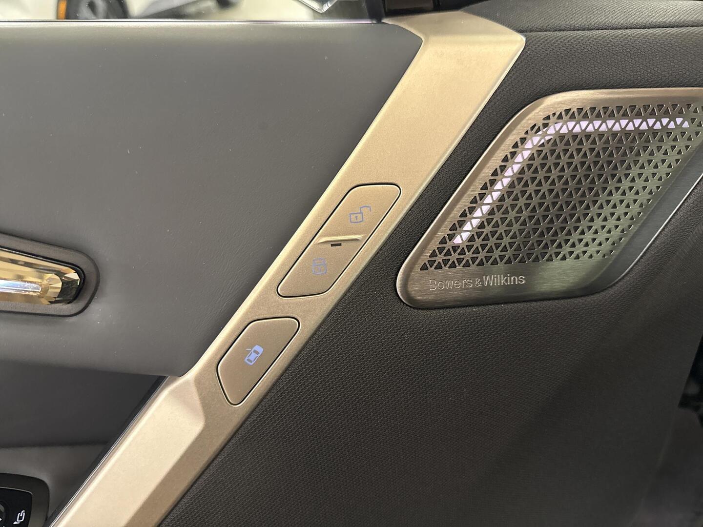 BMW IX M60 2023