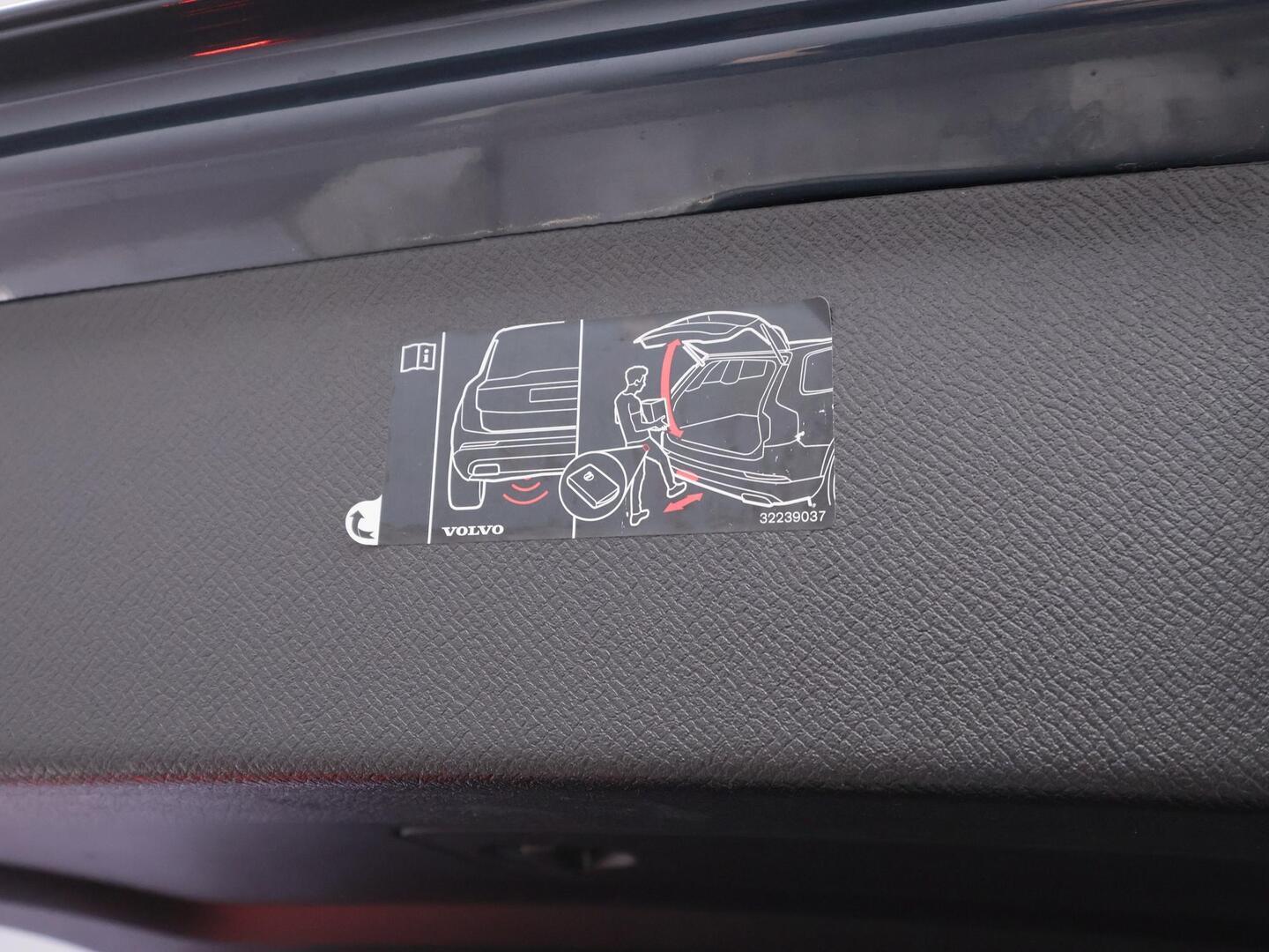 VOLVO XC90 2023