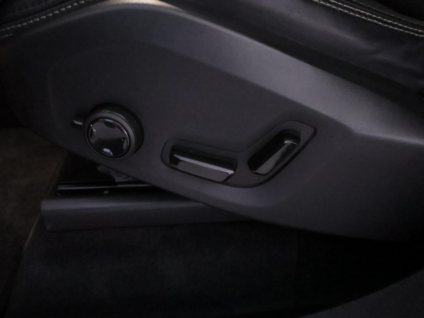 VOLVO XC90 2023