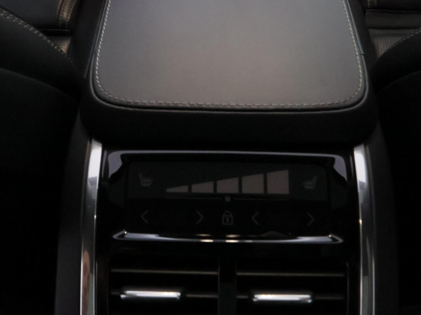 VOLVO XC90 2023