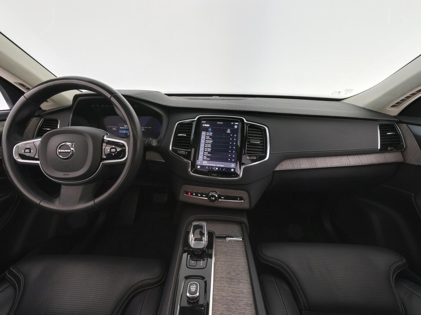 VOLVO XC90 2023