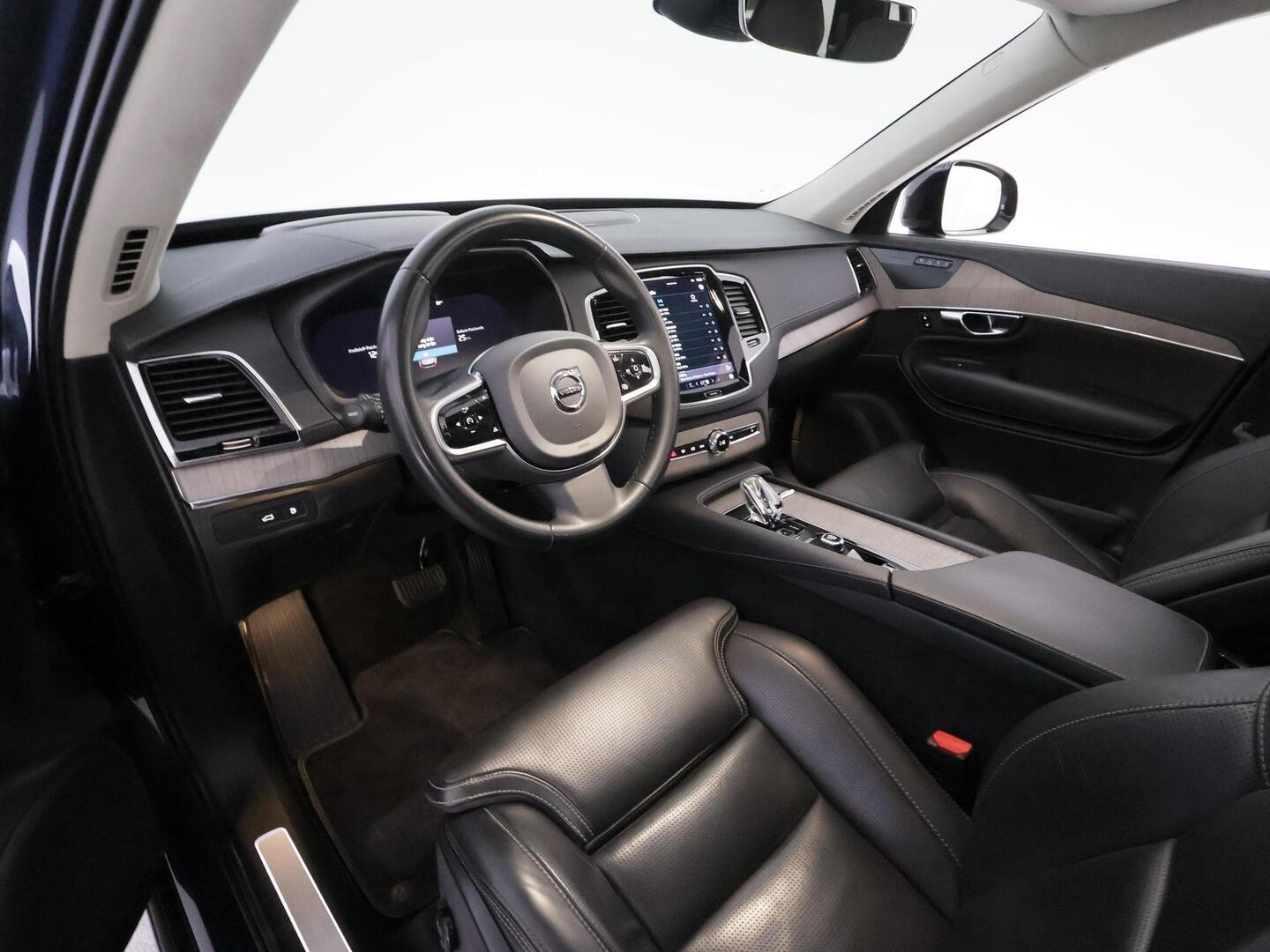 VOLVO XC90 2023