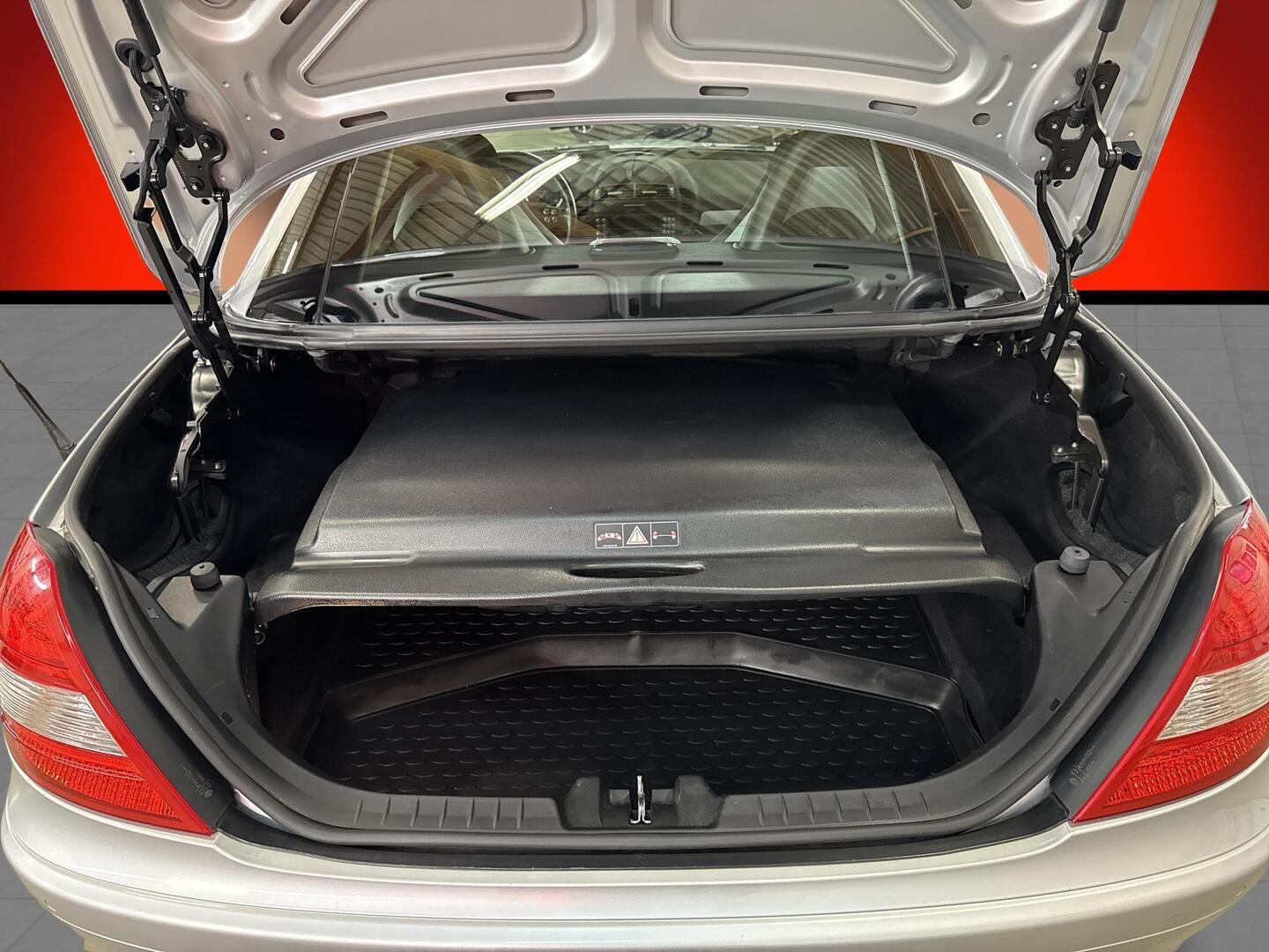 MERCEDES-BENZ SLK 2004