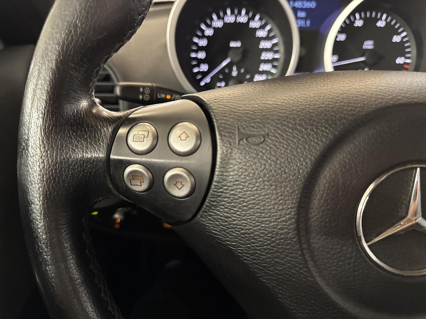 MERCEDES-BENZ SLK 2004