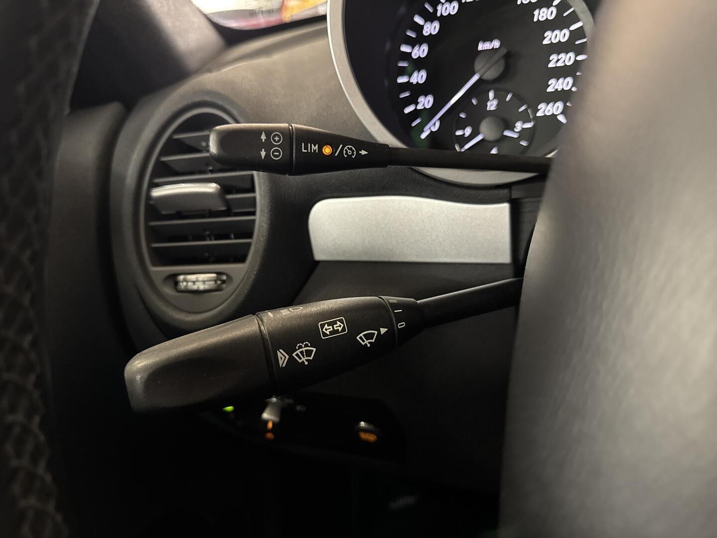 MERCEDES-BENZ SLK 2004
