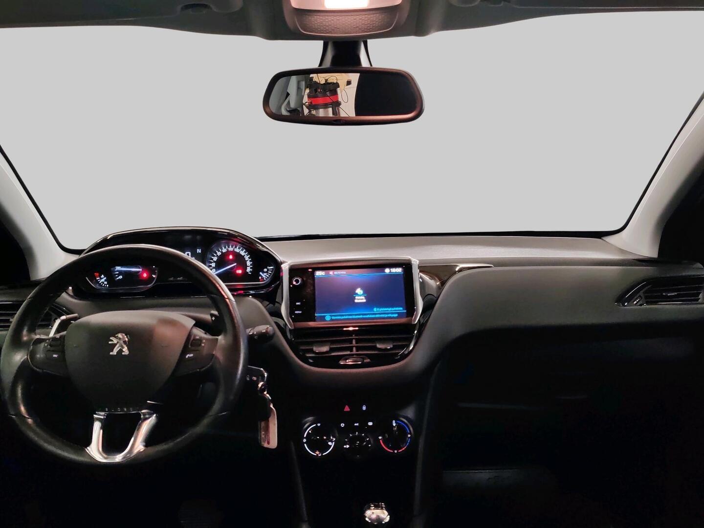 PEUGEOT 208 2018