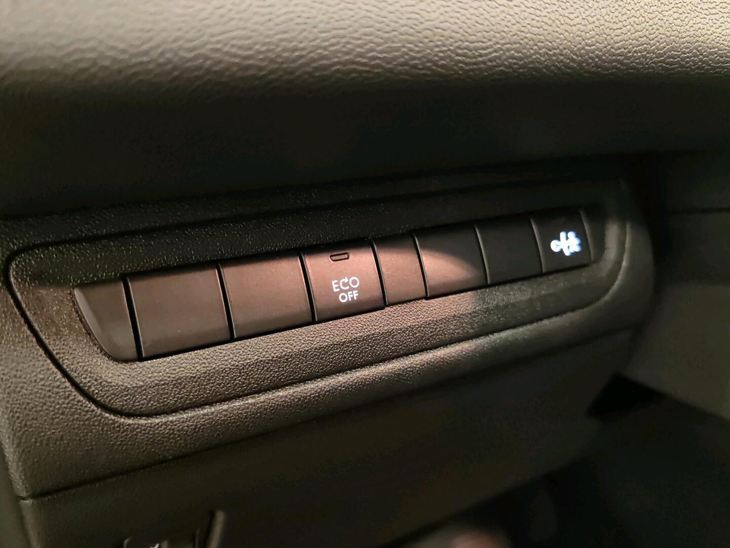 PEUGEOT 208 2018