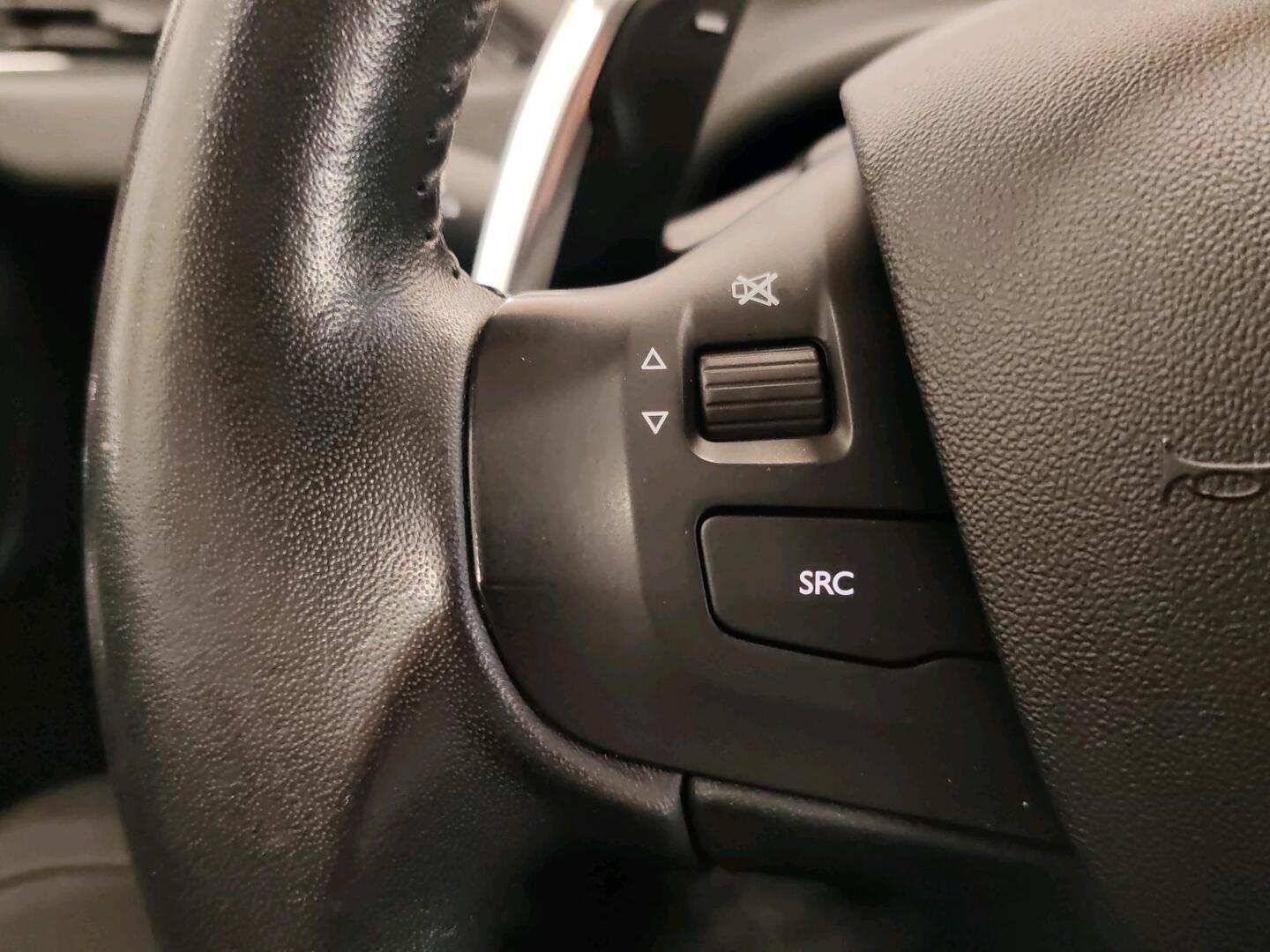 PEUGEOT 208 2018