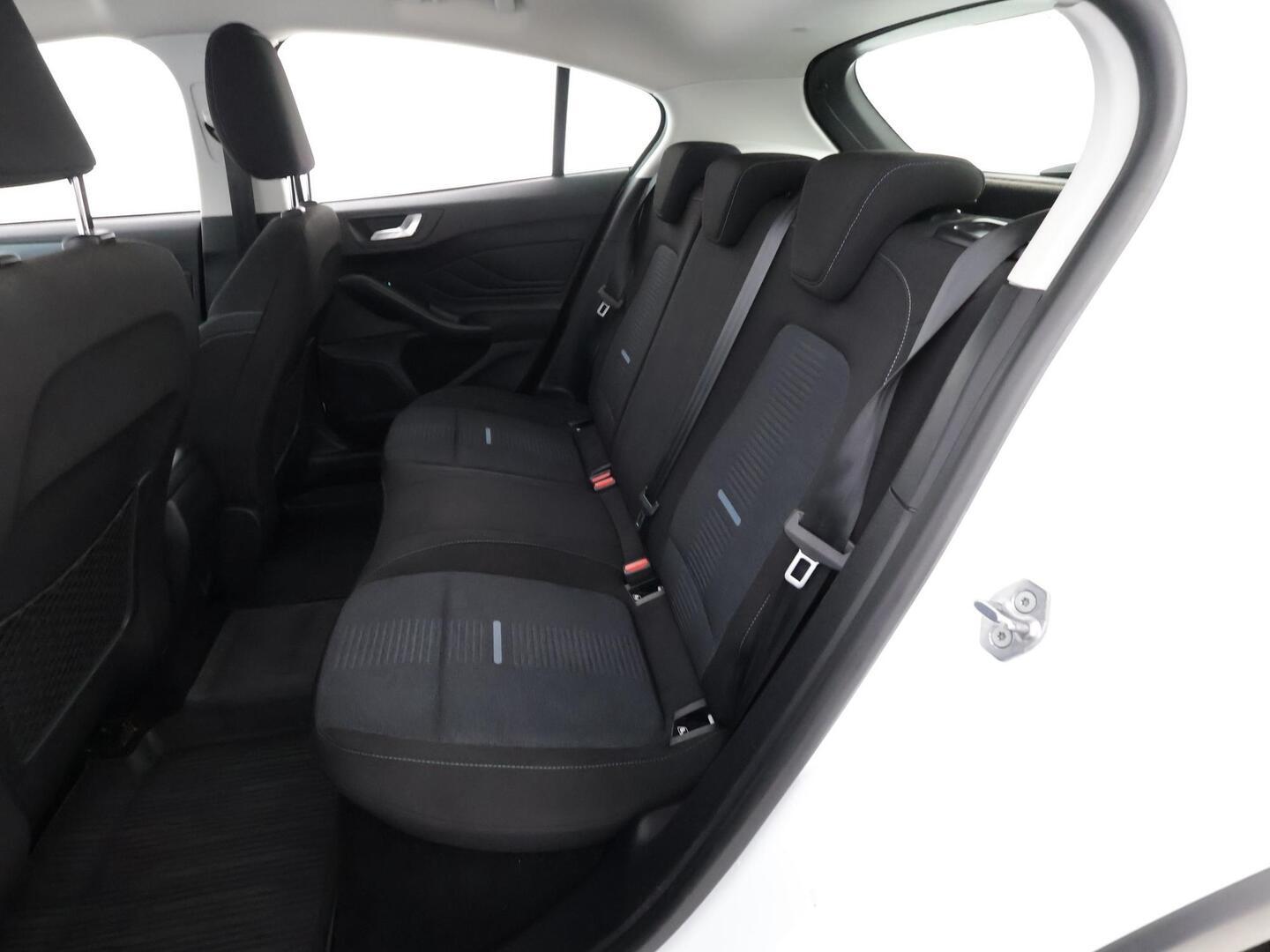 FORD FOCUS 2023