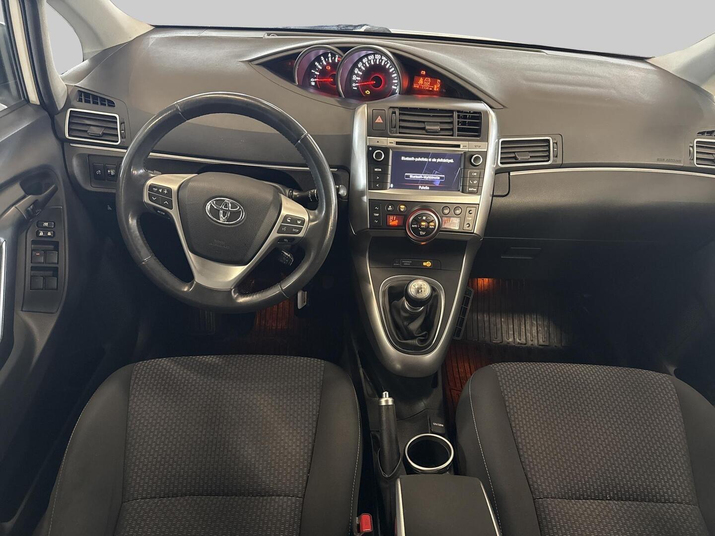 TOYOTA Verso 2013