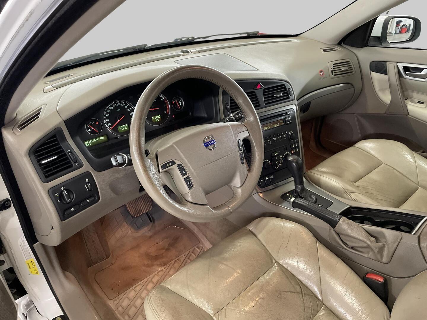 VOLVO V70 2006