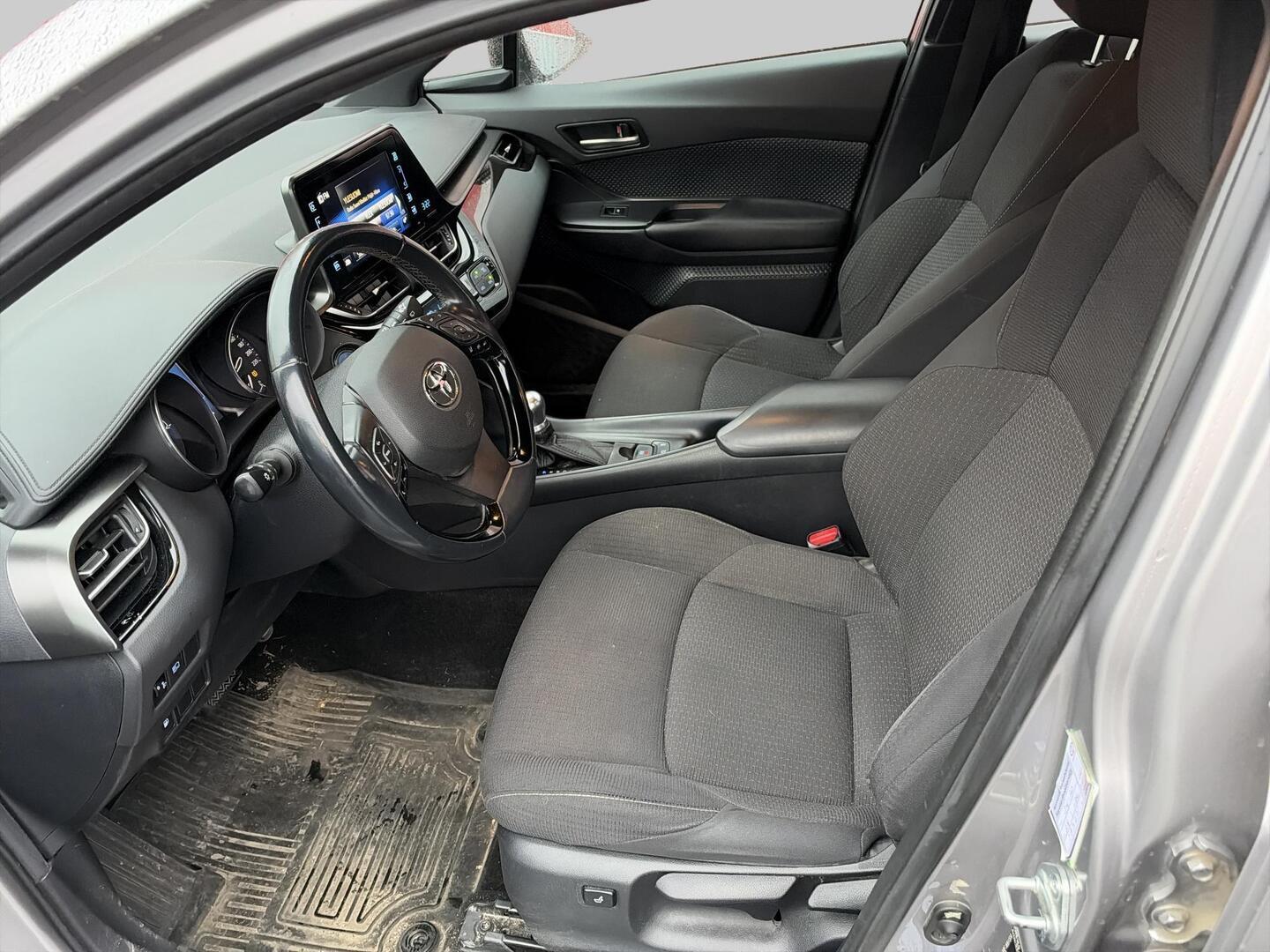 TOYOTA C-HR 2018