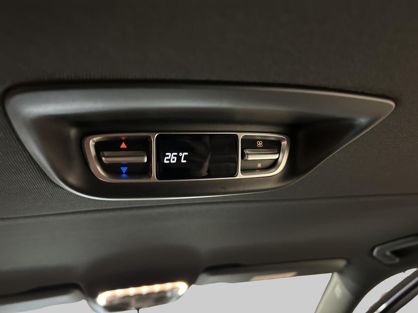 MERCEDES-BENZ V 2015