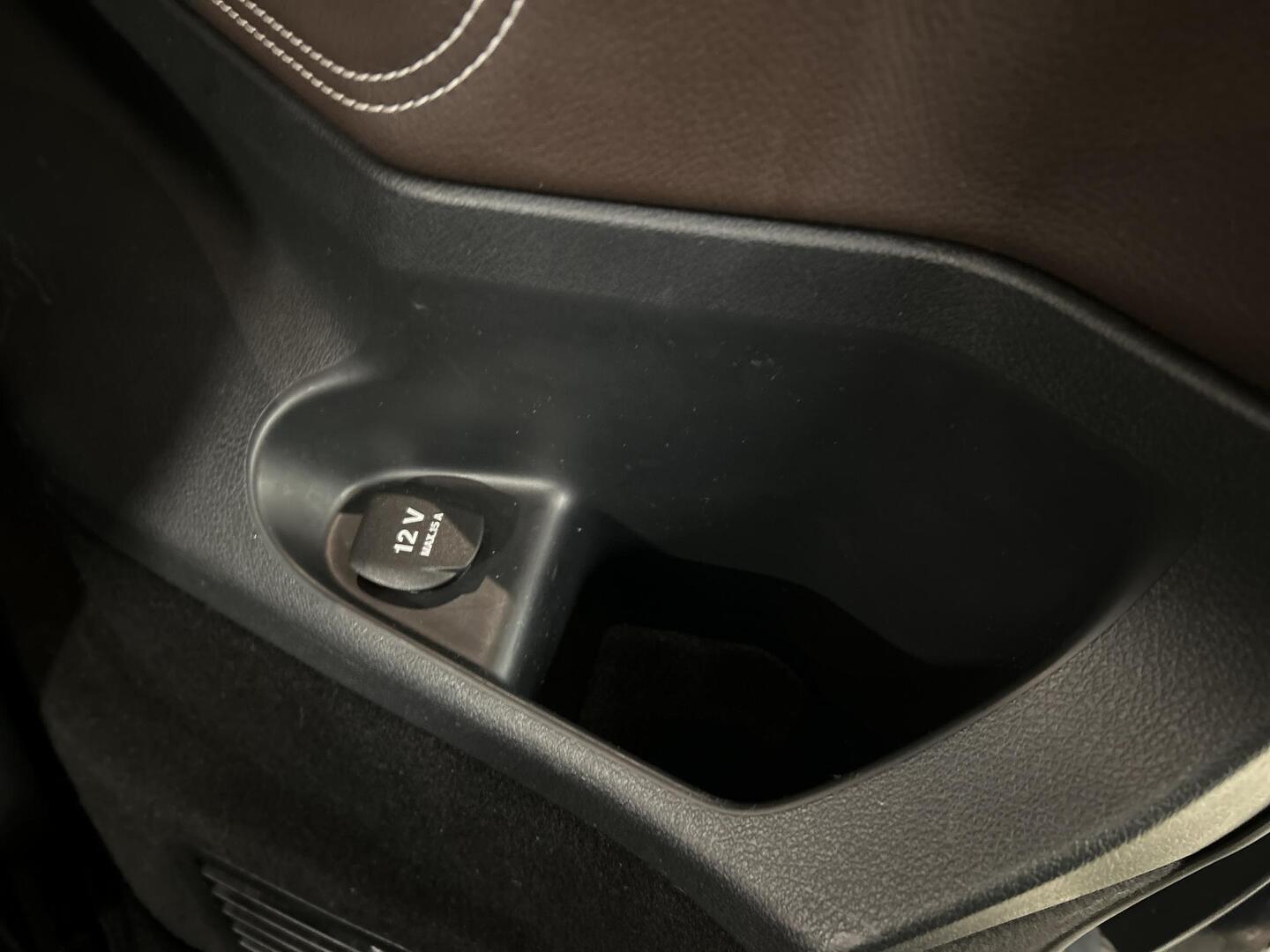 MERCEDES-BENZ V 2015