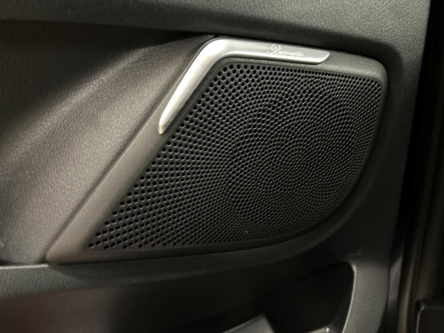 MERCEDES-BENZ V 2015