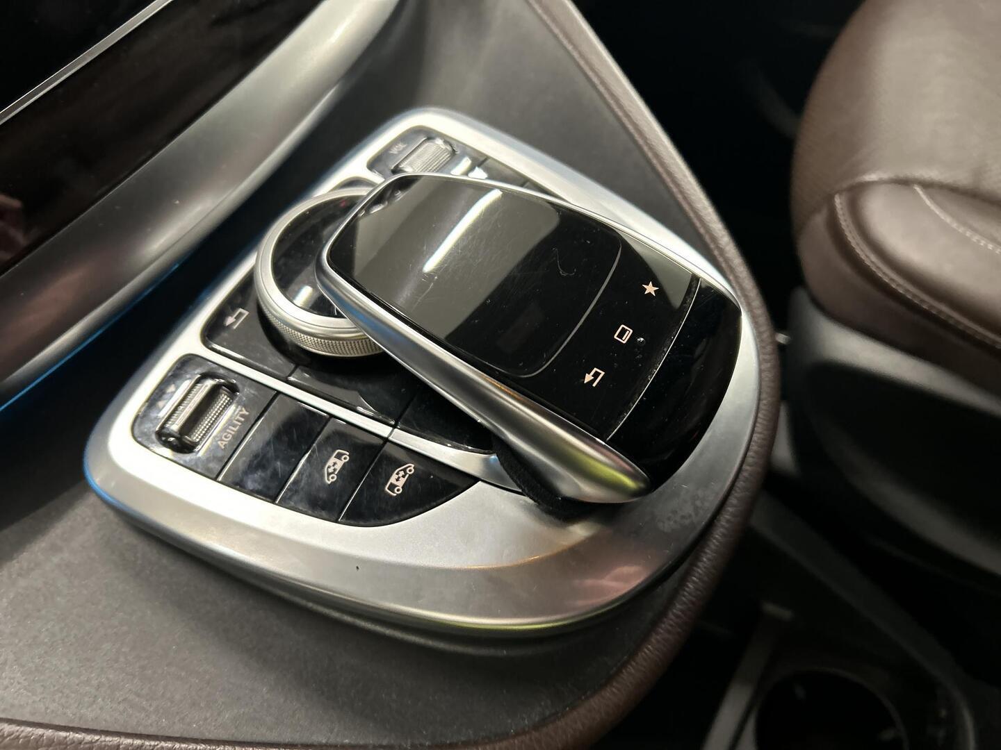 MERCEDES-BENZ V 2015