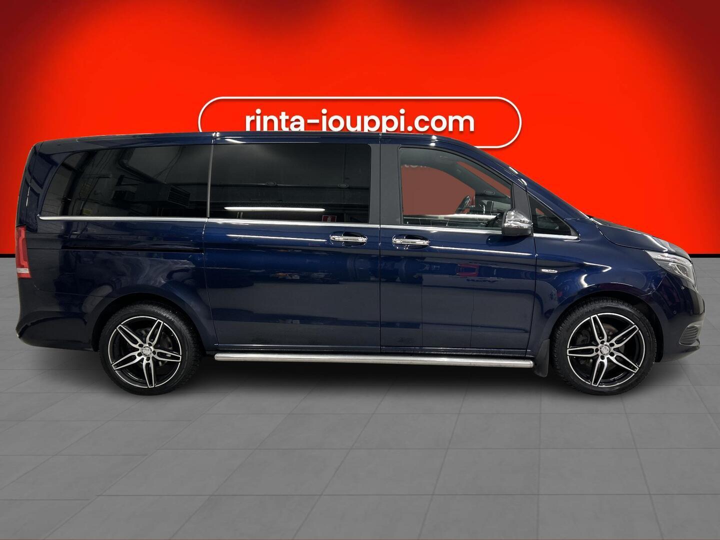 MERCEDES-BENZ V 2015