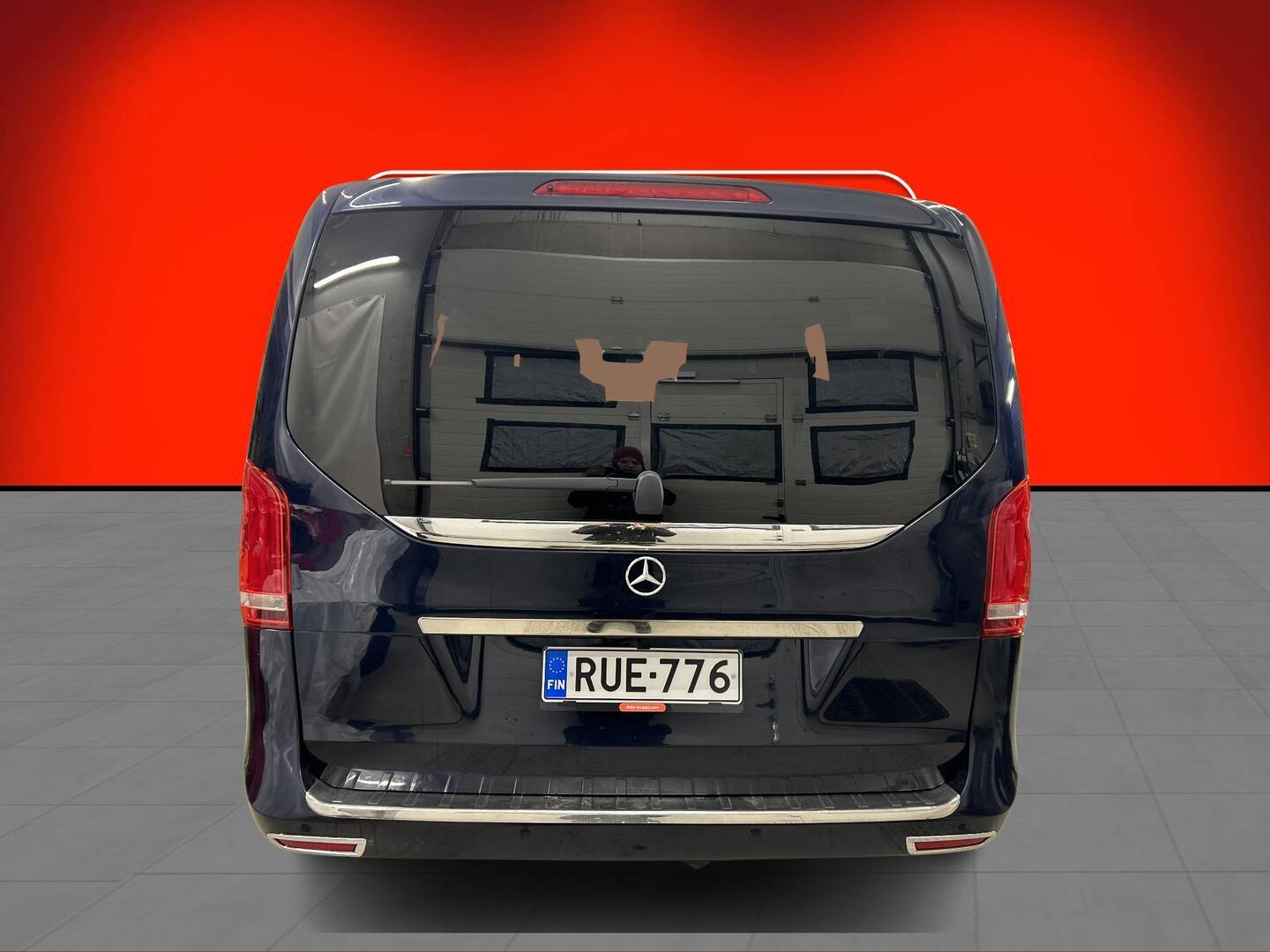 MERCEDES-BENZ V 2015