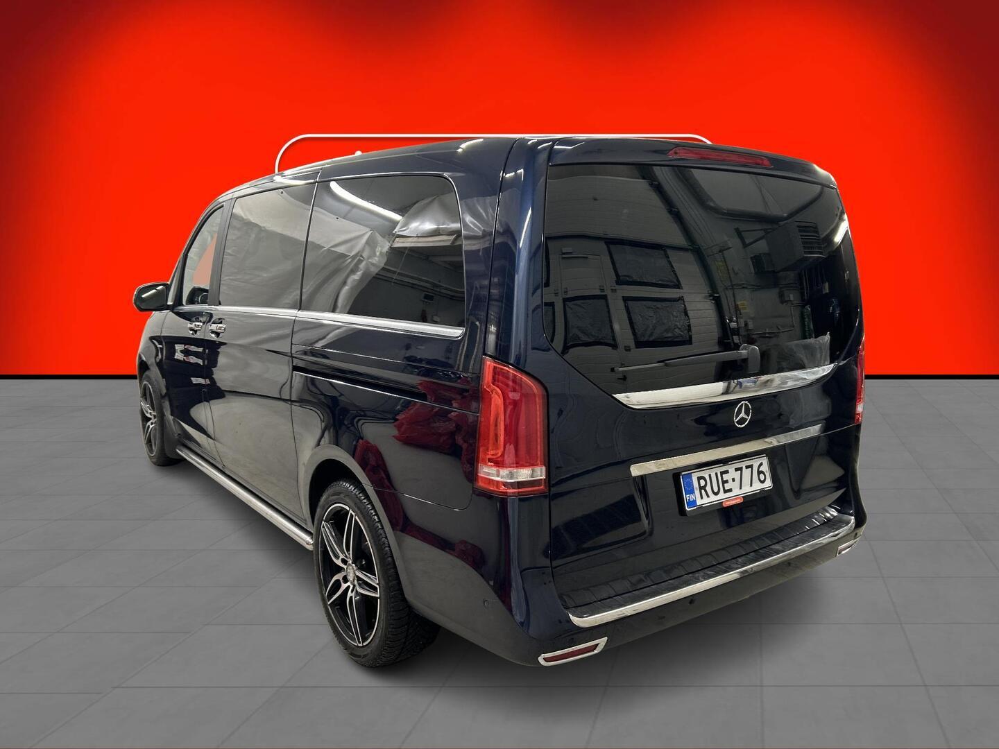 MERCEDES-BENZ V 2015