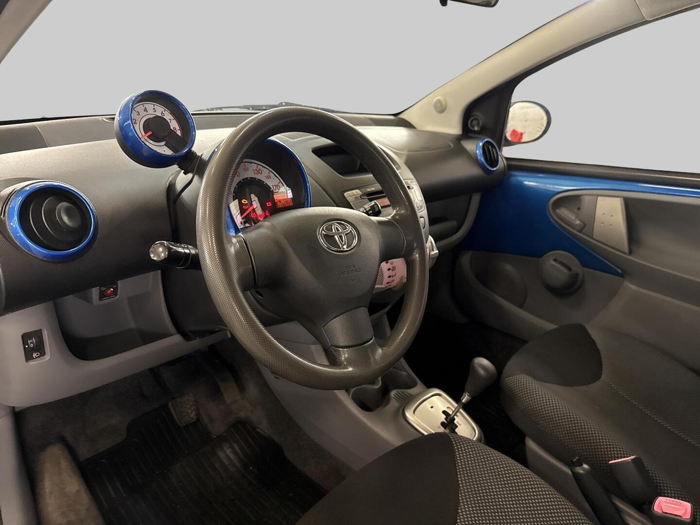 TOYOTA AYGO 2010