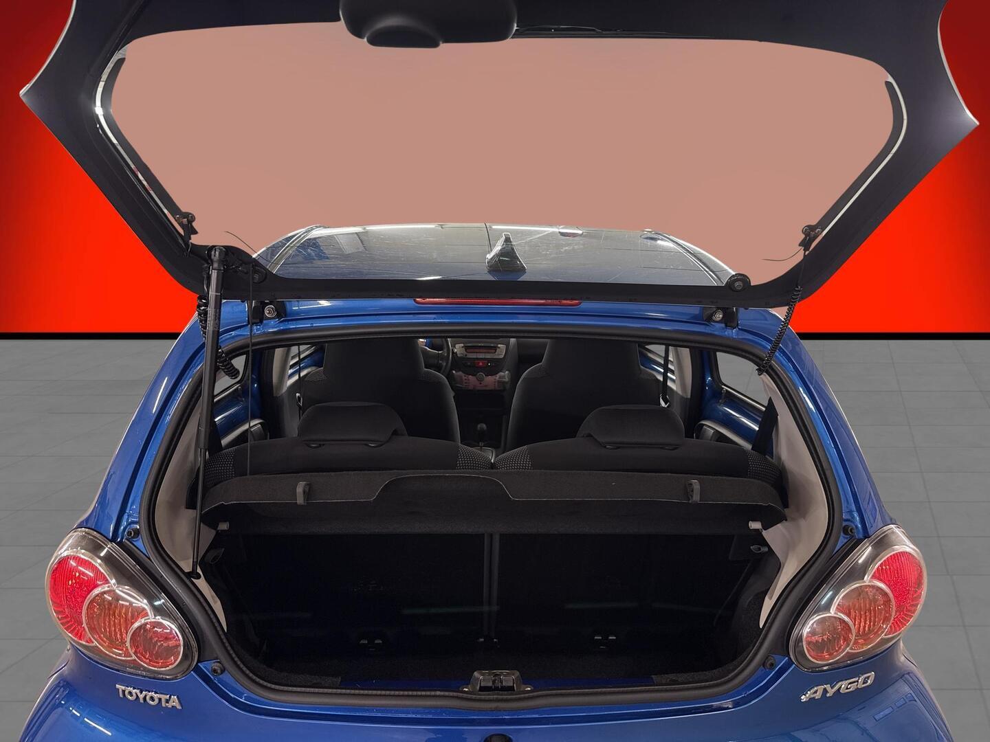 TOYOTA AYGO 2010