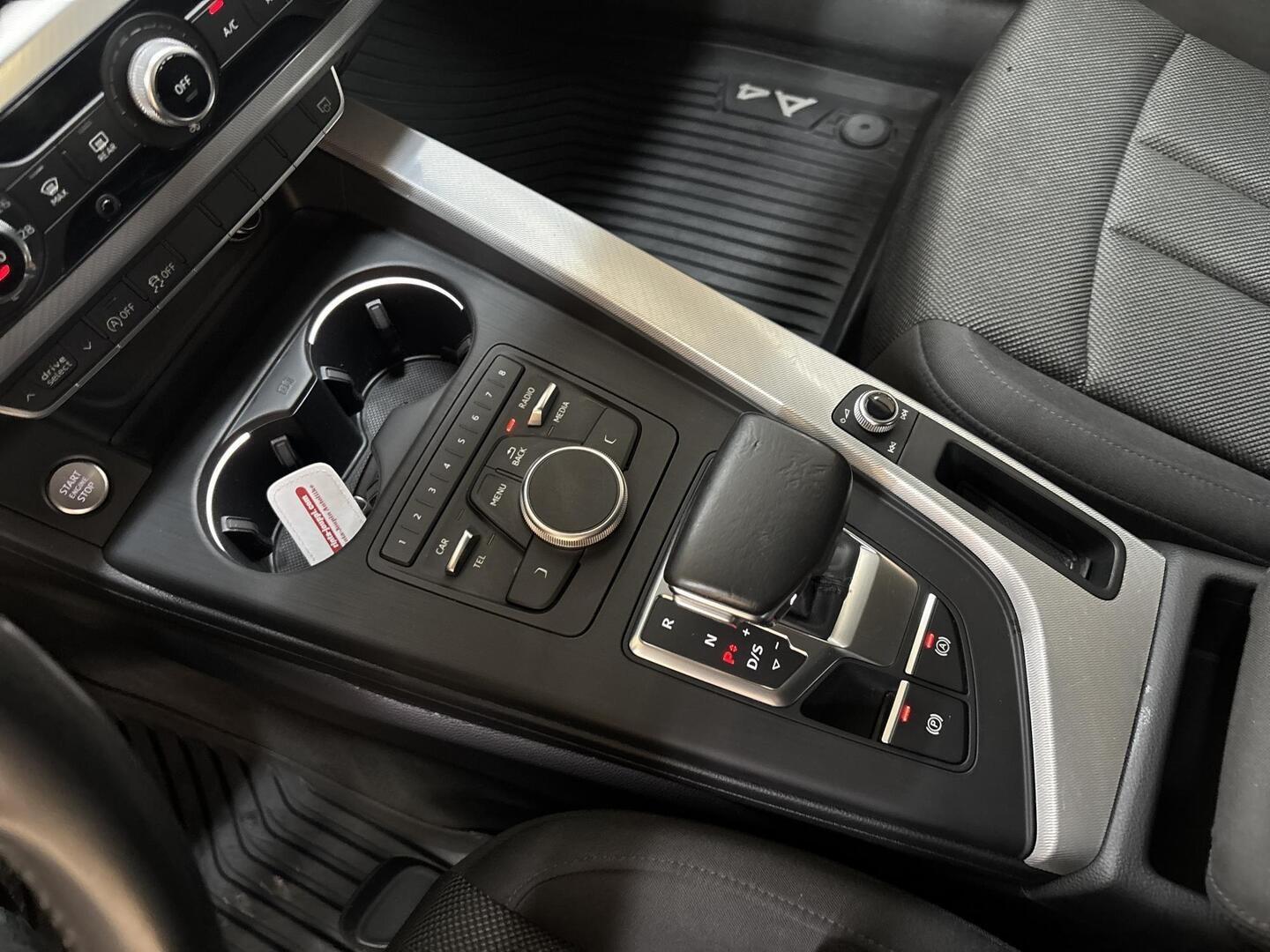 AUDI A4 2017