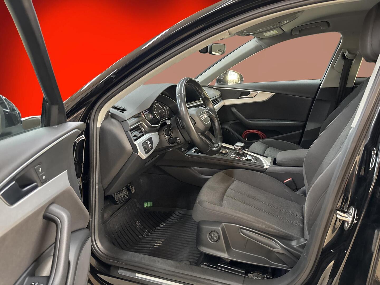 AUDI A4 2017