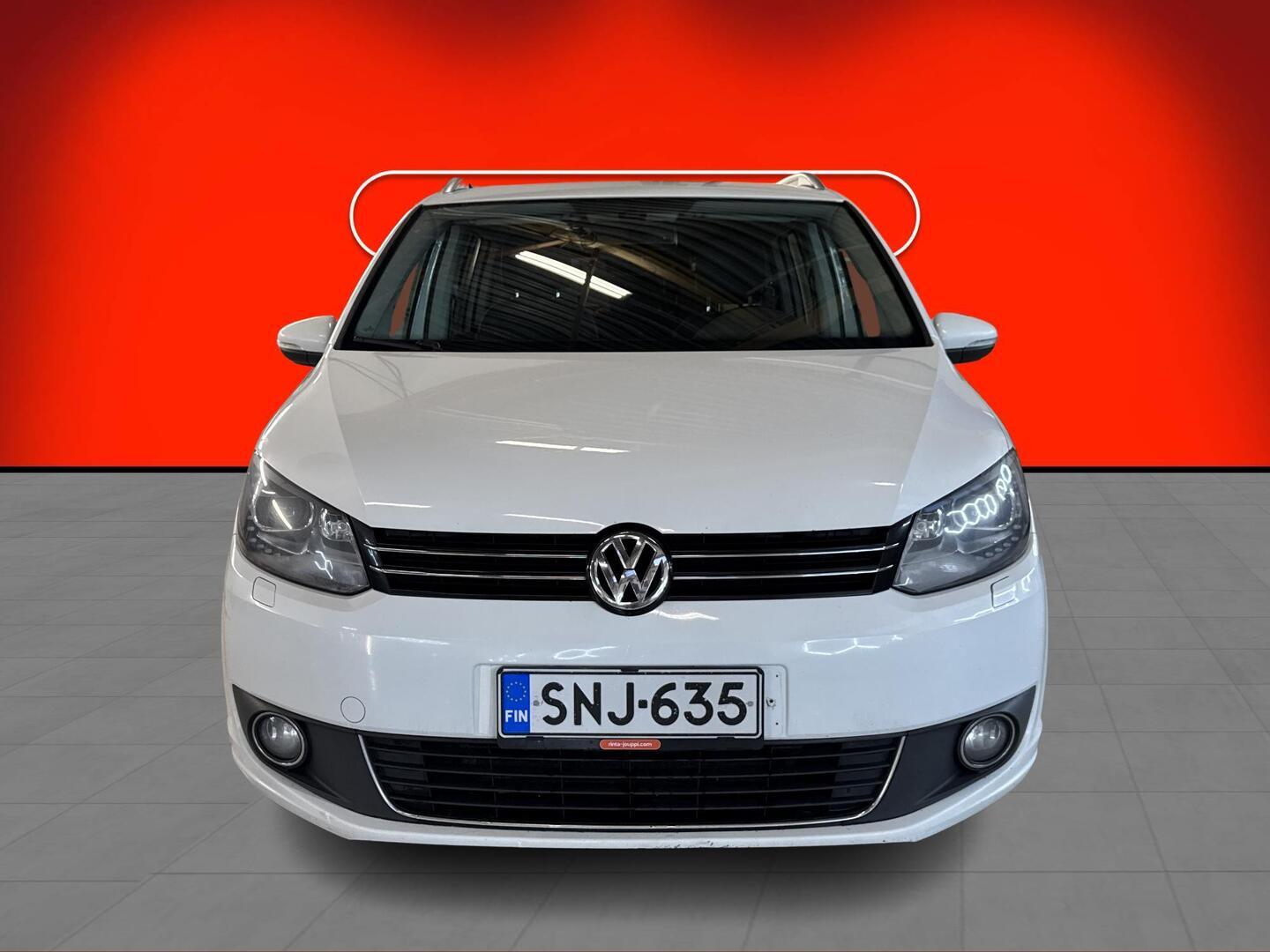 VOLKSWAGEN TOURAN 2015