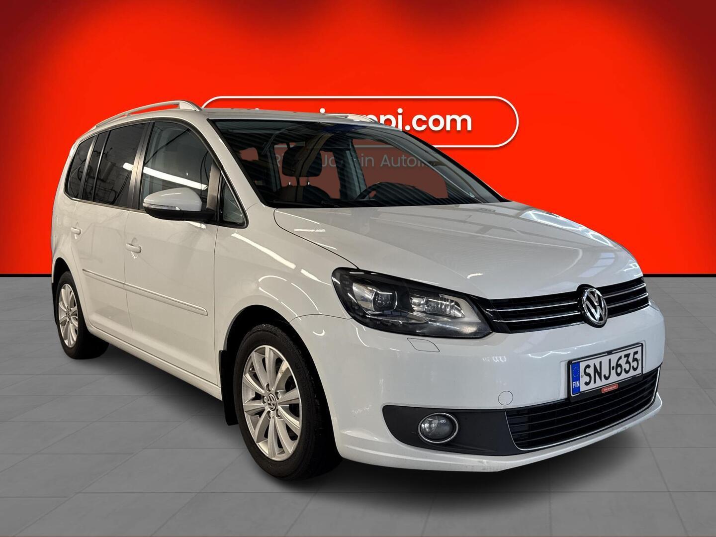 VOLKSWAGEN TOURAN 2015