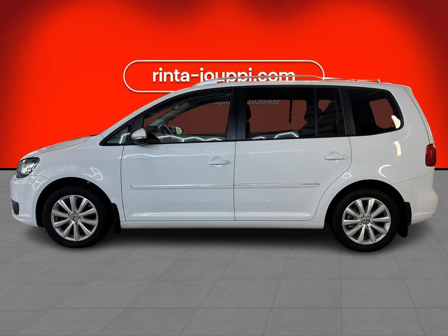 VOLKSWAGEN TOURAN 2015