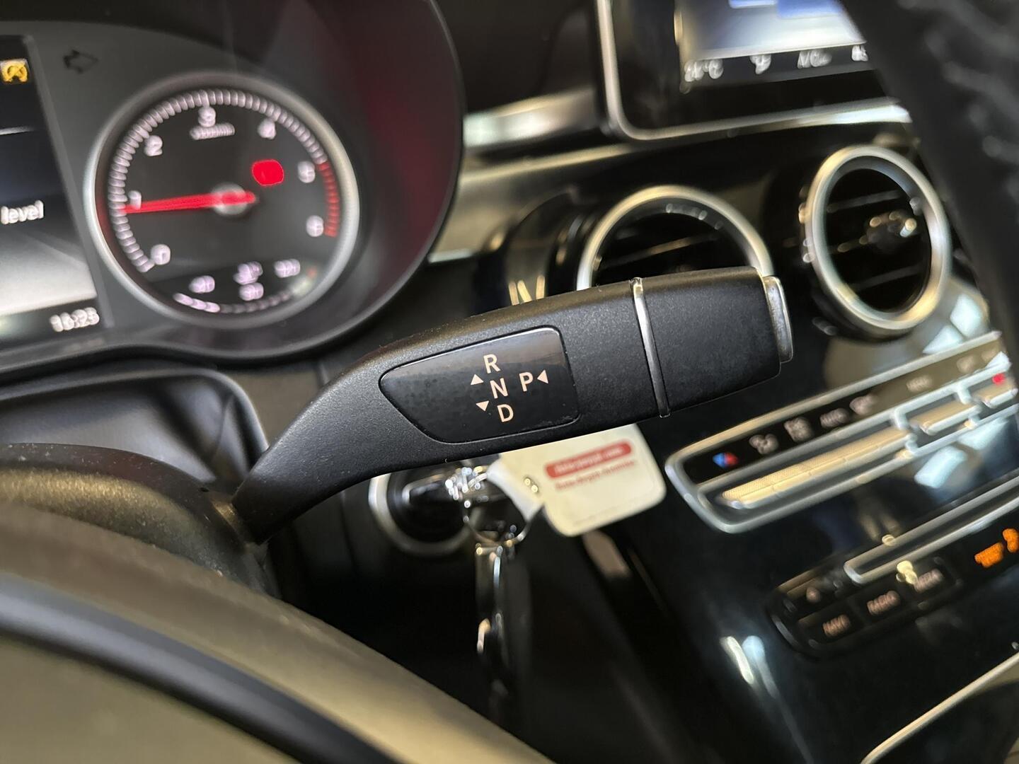MERCEDES-BENZ C 2015