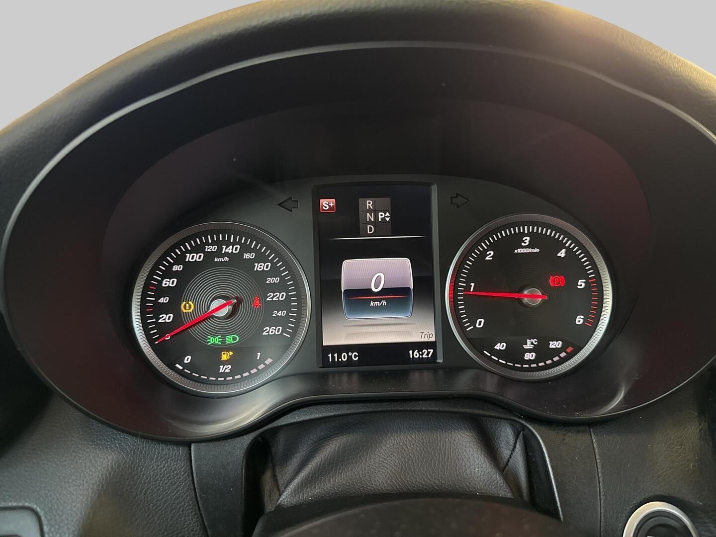 MERCEDES-BENZ C 2015