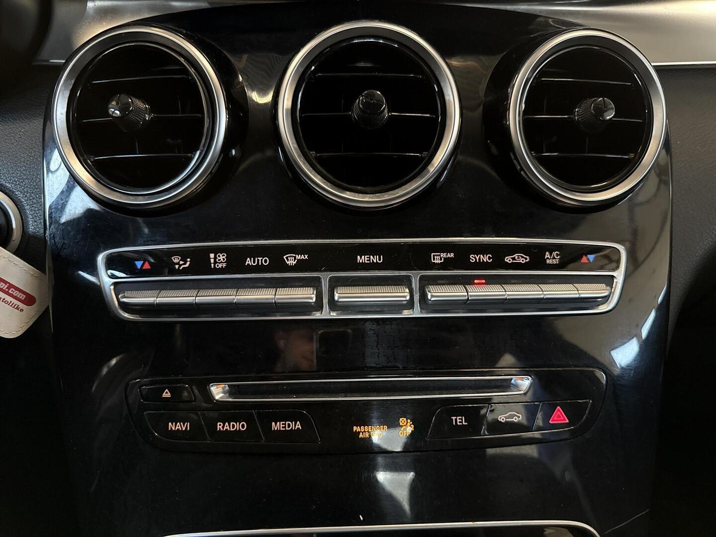 MERCEDES-BENZ C 2015