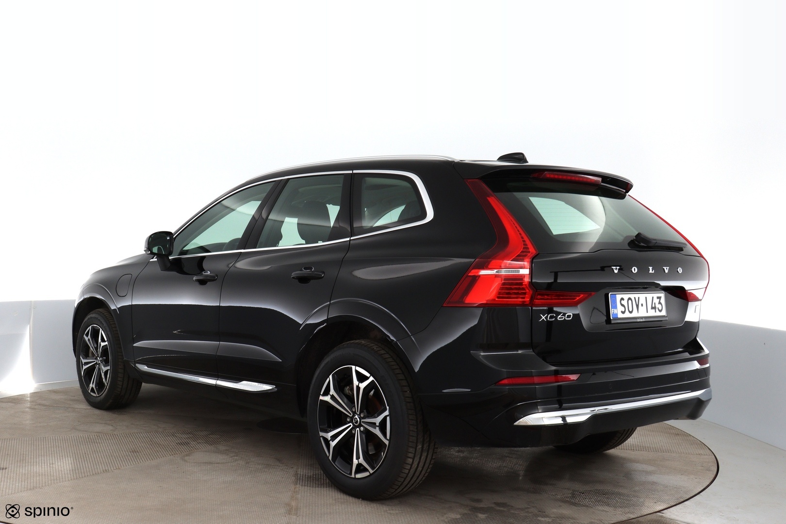 VOLVO XC60 2022