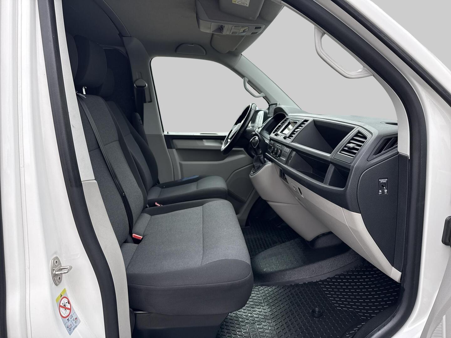 VOLKSWAGEN Transporter 2018