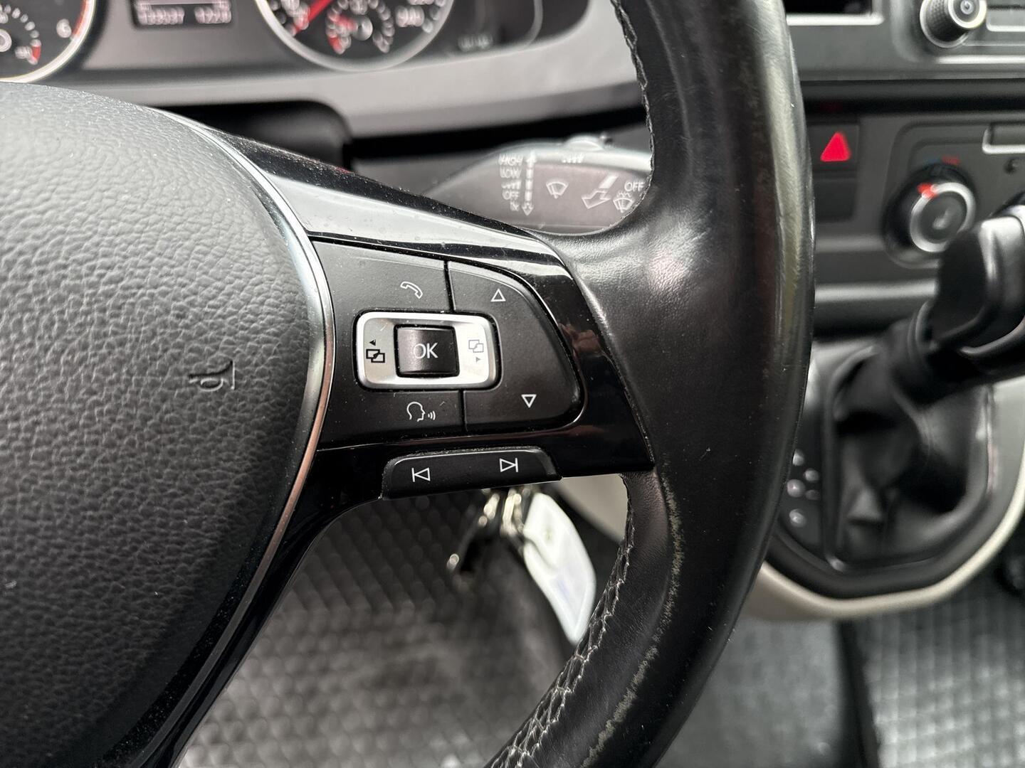 VOLKSWAGEN Transporter 2018