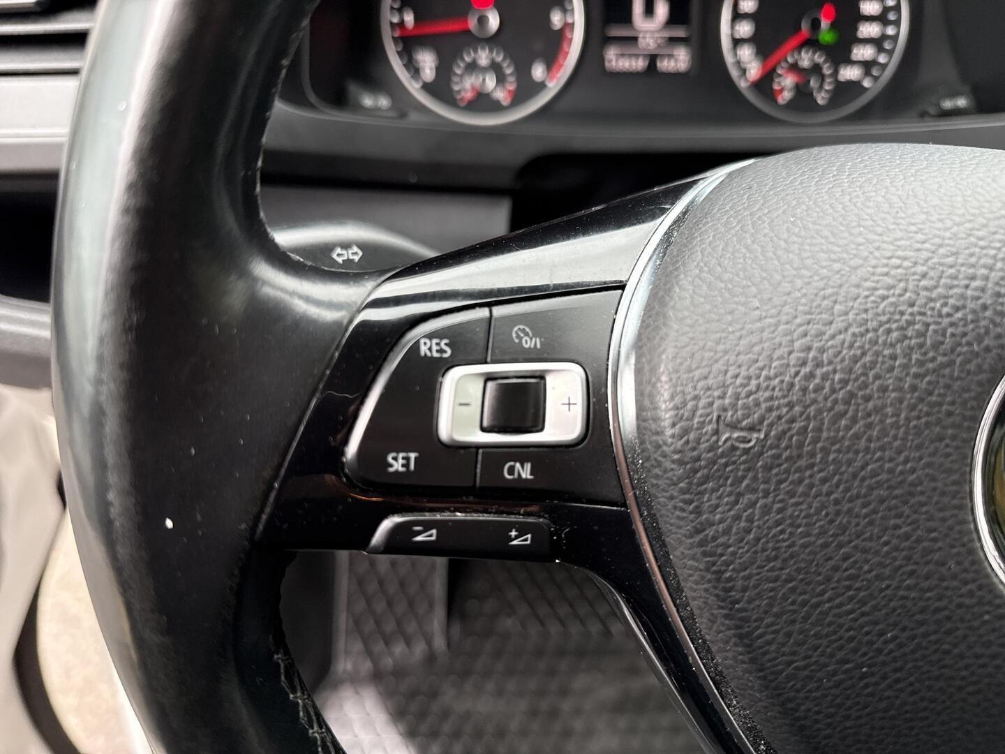 VOLKSWAGEN Transporter 2018