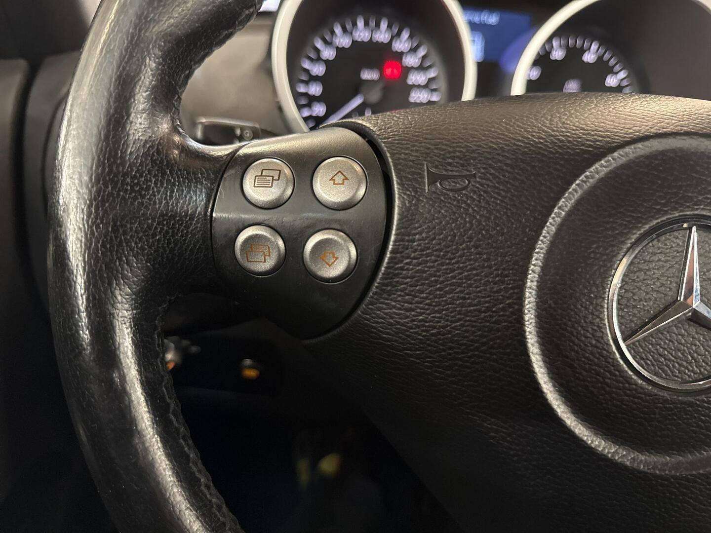 MERCEDES-BENZ SLK 2004