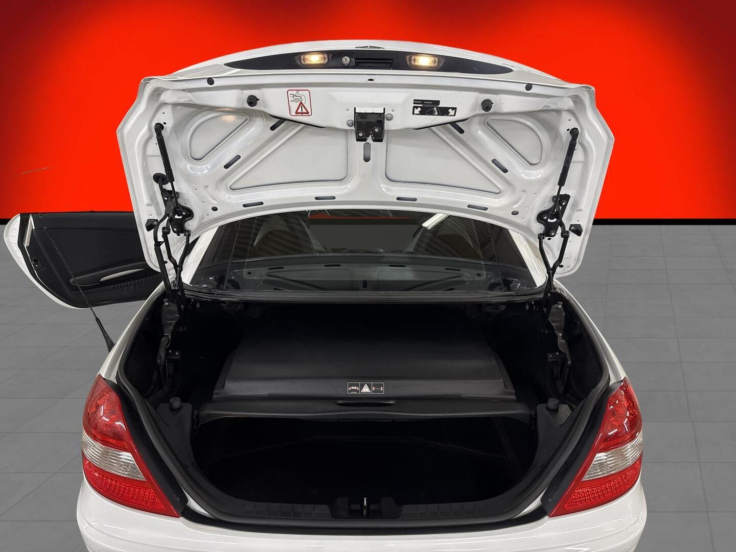 MERCEDES-BENZ SLK 2004